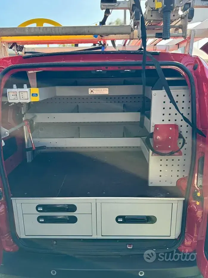 Usata Fiat Fiorino 95 CV (69 kW) 2016 Rosso Monovolume
