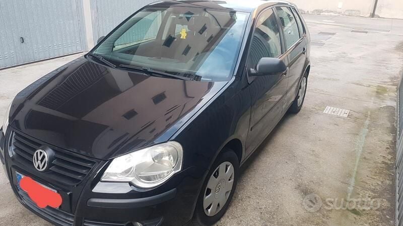 Begagnad VW Polo 69 HK (50 kW) 2007 Svart Sedan