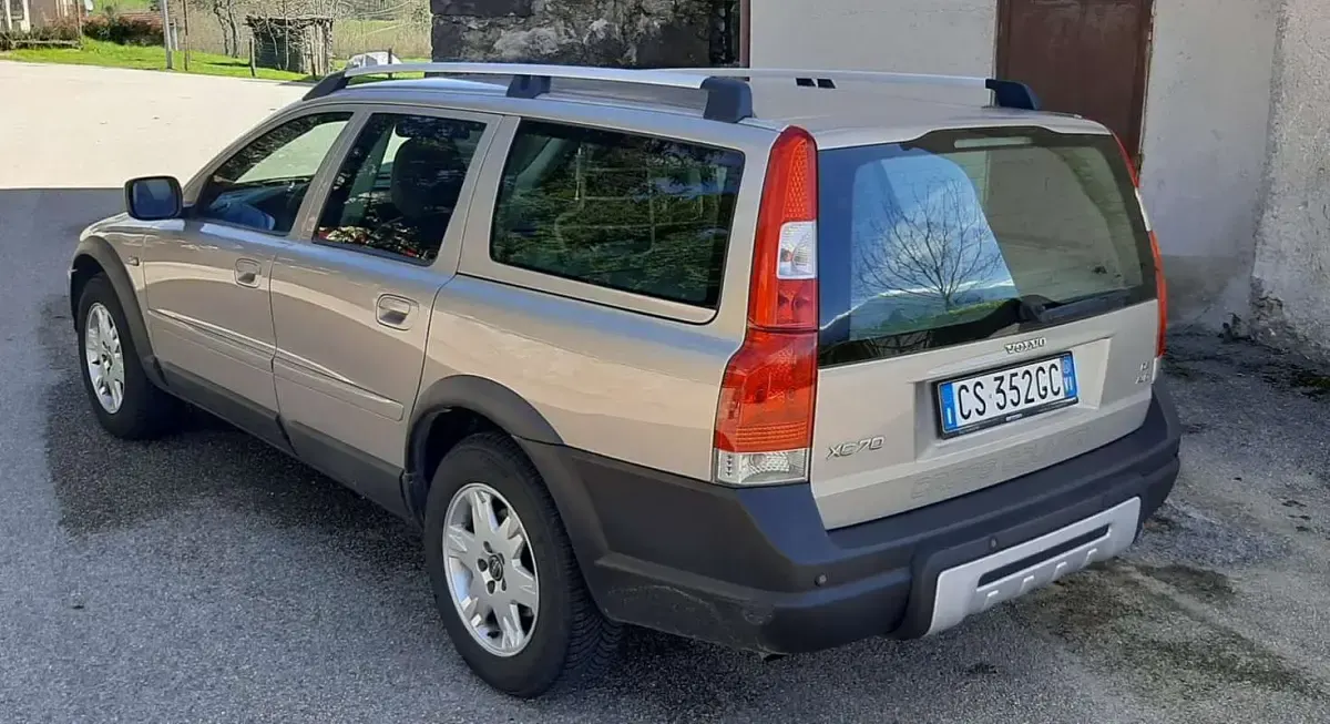 Usata Volvo XC70 163 CV (119 kW) 2004 Station wagon