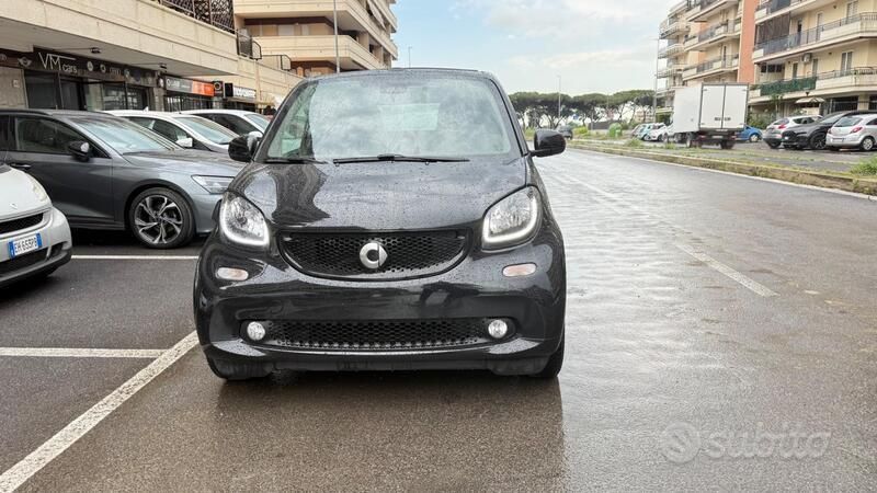 Nero Usata 2018 Smart ForTwo Cabrio Prime Cabrio | 15.900 € (Ottimo prezzo) - Immagine 1/4