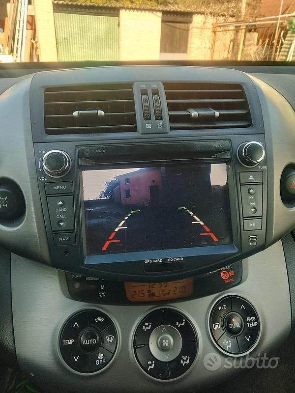 Usata Toyota RAV4 136 CV (100 kW) 2007 Grigio SUV