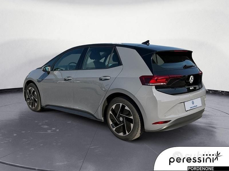 Begagnad VW ID.3 Pro Performance 150 kW (204 HK) 2022 Grå Halvkombi