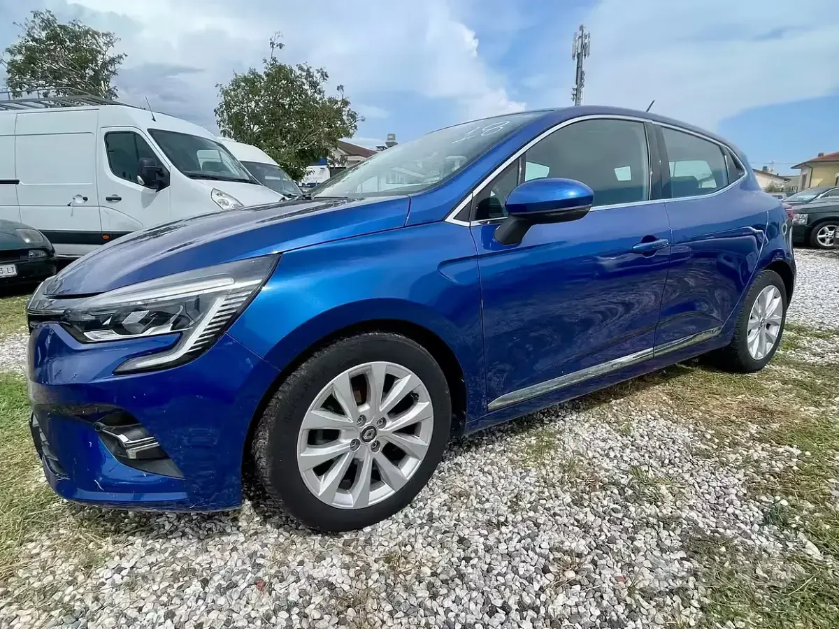 Usata Renault Clio V Intens 101 CV (74 kW) 2020 Blu Berlina
