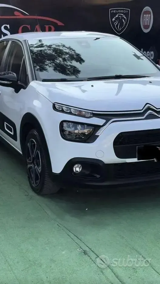 Usata Citroën C3 Shine 102 CV (75 kW) 2020 Bianco Utilitaria