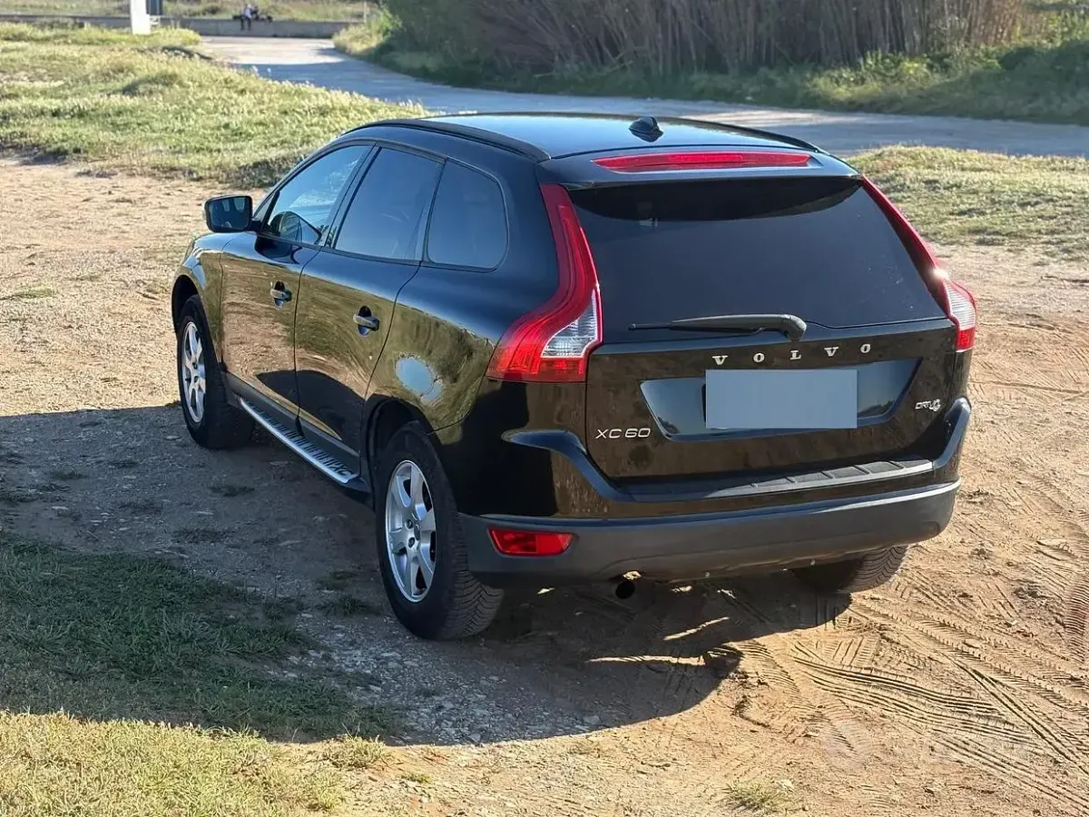 Usata Volvo XC60 163 CV (119 kW) 2011 Nero SUV