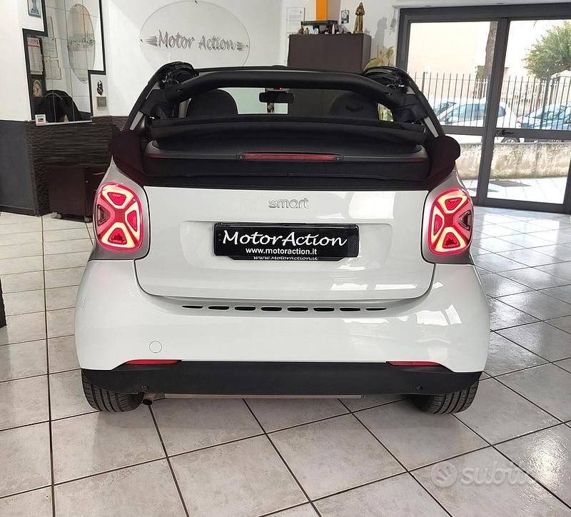 Usata Smart ForTwo Cabrio Passion 71 CV (52 kW) 2017 Bianco Cabrio