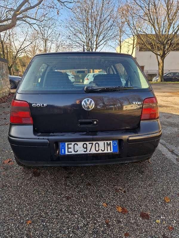 Usata VW Golf IV 110 CV (80 kW) 2001 Berlina