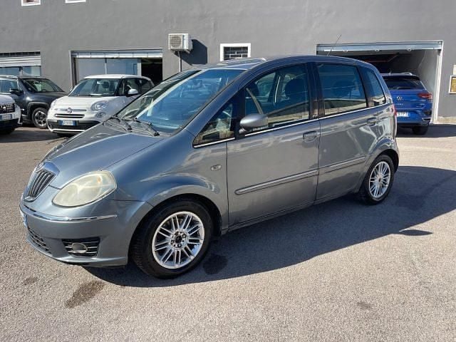 Usata Lancia Musa 90 CV (66 kW) 2008 Blu/azzurro(met.) Monovolume