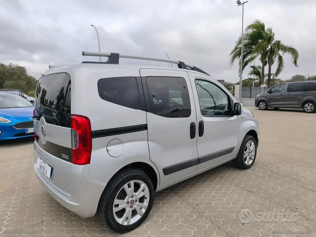 Usata Fiat Qubo Dynamic 77 CV (56 kW) 2015 Grigio Monovolume