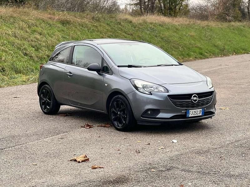 Grigio Usata 2017 Opel Corsa Tre volumi | 4400 € (Buon prezzo) - Immagine 1/4