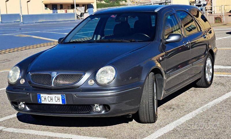 Usata Lancia Lybra 2003 Grigio Station wagon