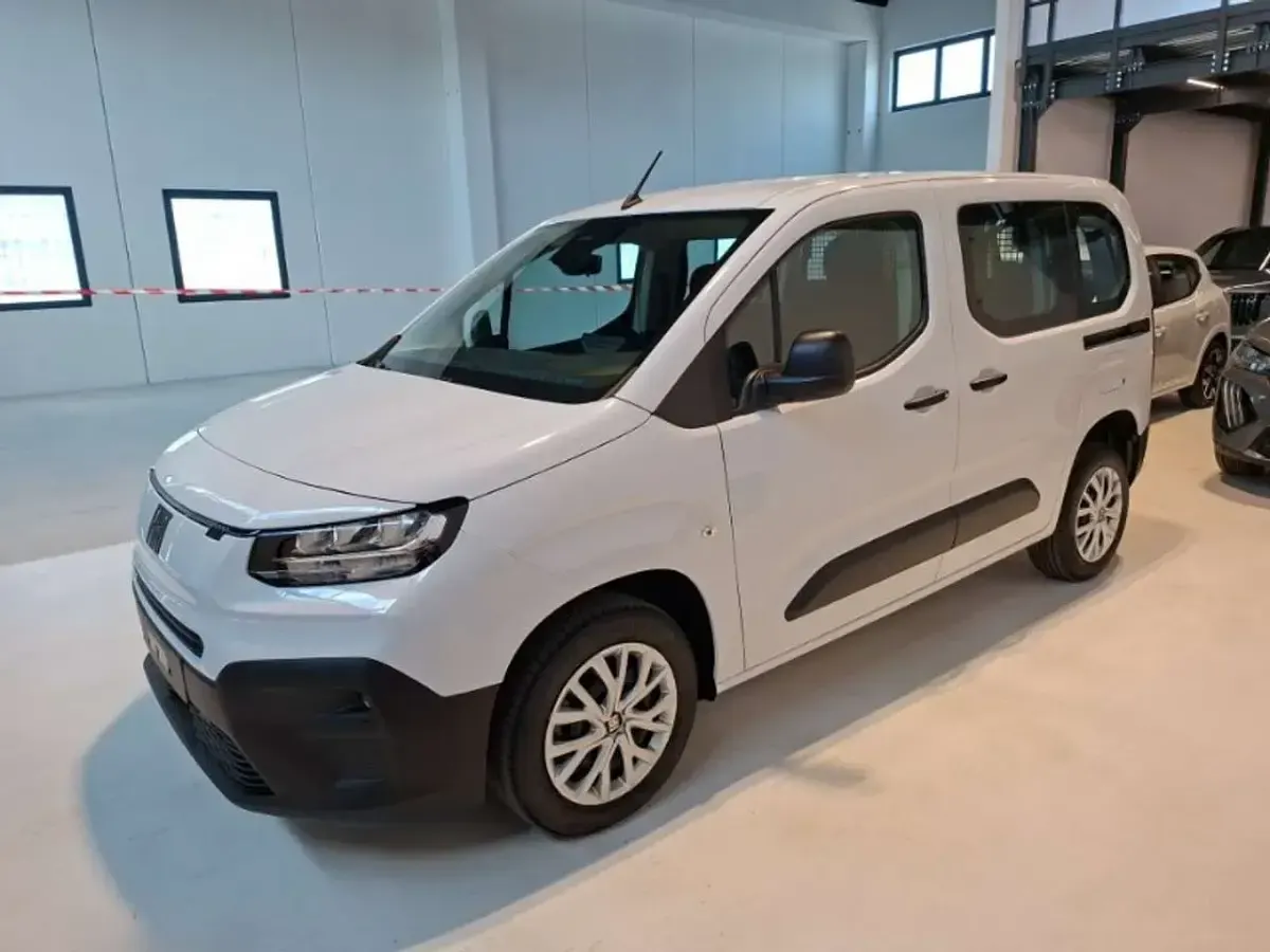 Nuova Fiat Doblò 102 CV (75 kW) 2026 Bianco Monovolume