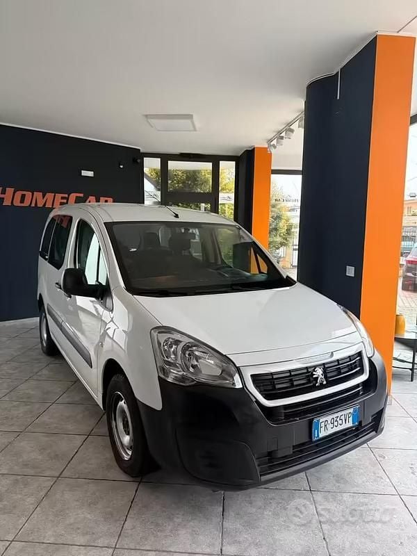 Usata Peugeot Partner Tepee Access 75 CV (55 kW) 2018 Bianco Monovolume