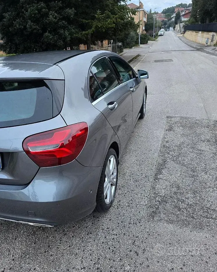 Usata Mercedes 200 136 CV (100 kW) 2017 Grigio Berlina