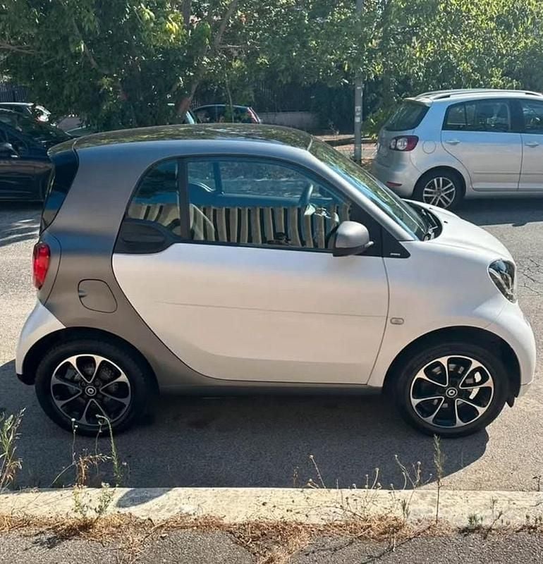 Grigio Usata 2016 Smart ForTwo Coupé Coupé | 9800 € (Buon prezzo) - Immagine 1/4