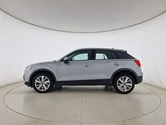 Usata Audi Q2 Advanced Plus 150 CV (110 kW) 2023 Argento floret metallizzato SUV