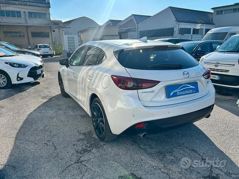Usata Mazda 3 105 CV (77 kW) 2016 Bianco Berlina
