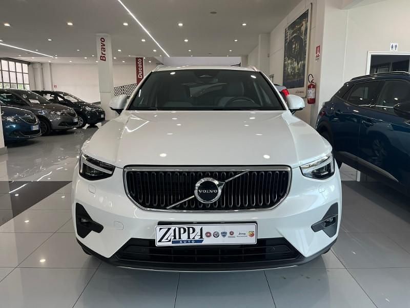 Usata Volvo XC40 Core 163 CV (119 kW) 2025 Bianco SUV