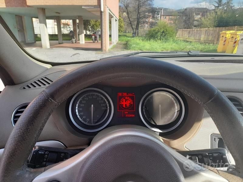 Second-hand Alfa Romeo 159 209 CP (153 kW) 2007 Verde Break