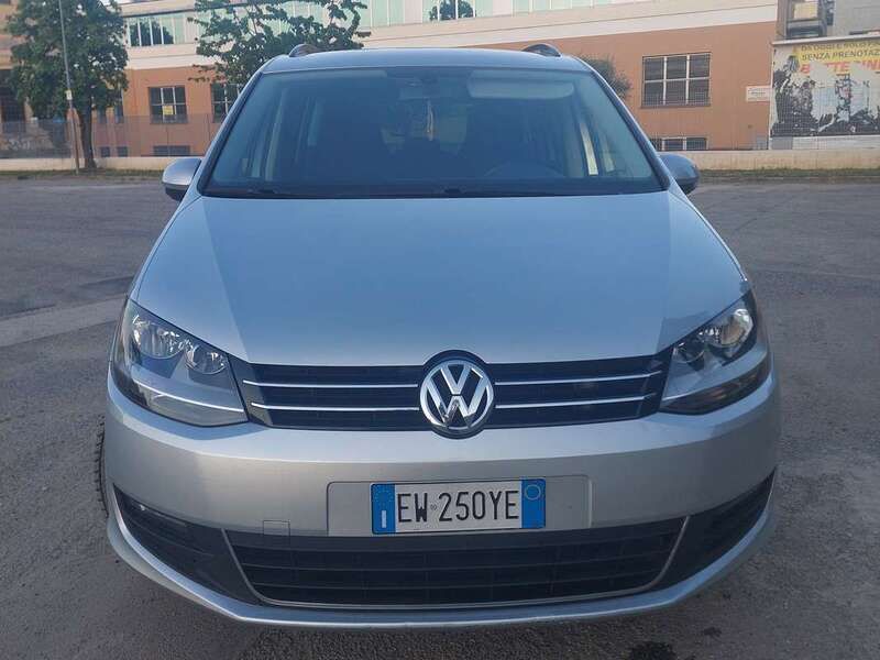 Grigio Usata 2014 VW Sharan Monovolume | 13.200 € (Buon prezzo) - Immagine 1/4