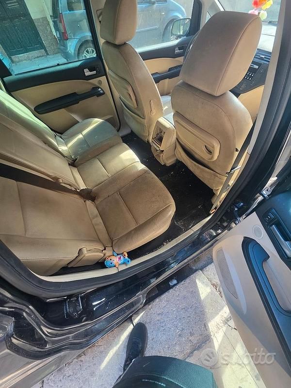 Usata Ford Focus Ghia 2006 Nero Berlina