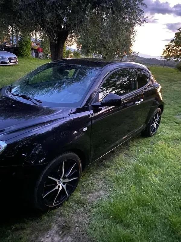 Usata Alfa Romeo MiTo Distinctive 84 CV (61 kW) 2014 Utilitaria
