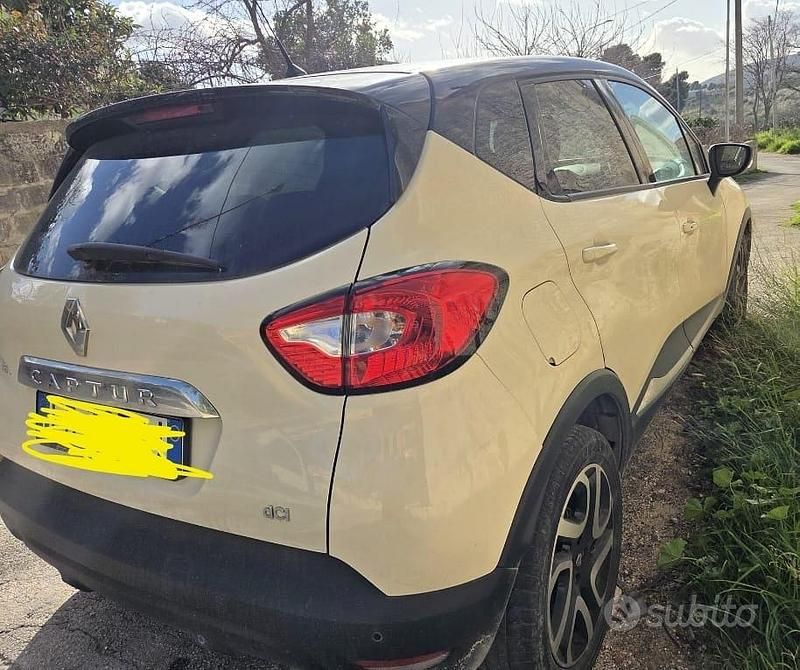Usata Renault Captur 90 CV (66 kW) 2016 Bianco SUV
