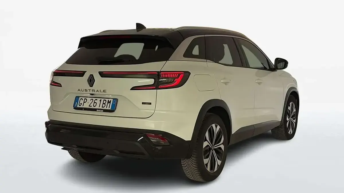 Usata Renault Austral Techno 200 CV (147 kW) 2023 Bianco SUV