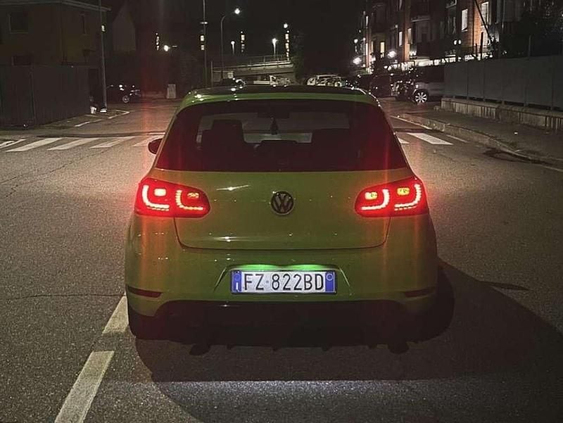Usata VW Golf VII GTI 211 CV (155 kW) 2012 Verde Berlina