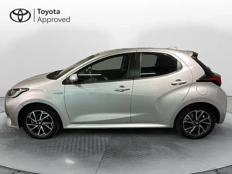 Usata Toyota Yaris Hybrid Trend 116 CV (85 kW) 2022 Argento Berlina