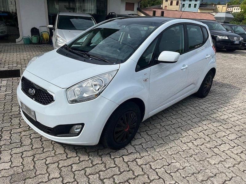 Usata Kia Venga Active 90 CV (66 kW) 2013 Bianco Utilitaria
