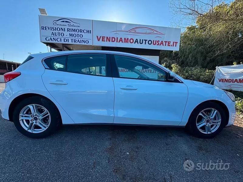 Usata Ford Focus 101 CV (74 kW) 2018 Bianco Berlina