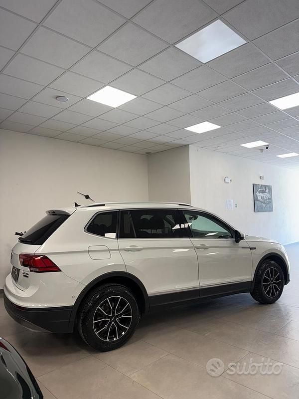 Usata VW Tiguan Allspace Advance 190 CV (139 kW) 2018 Bianco SUV