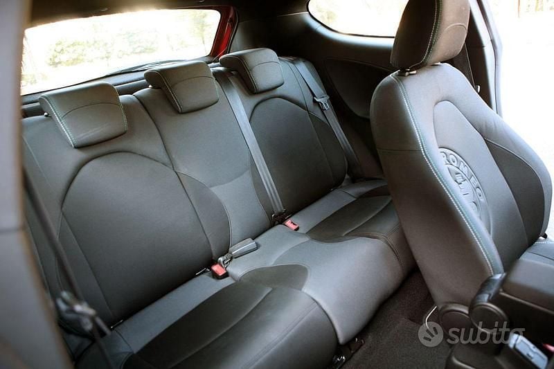 Usata Alfa Romeo MiTo Quadrifoglio Verde 170 CV (125 kW) 2016 Rosso Utilitaria