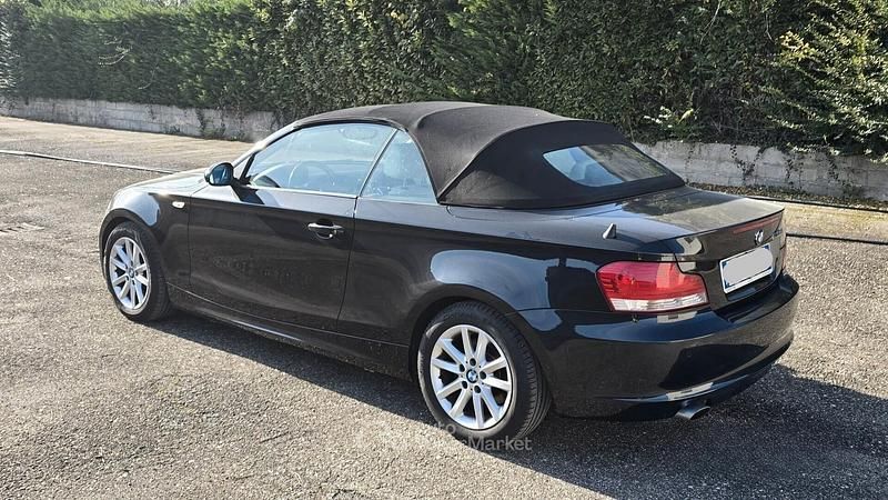 Usata BMW 120 Cabriolet 177 CV (130 kW) 2010 Nero Cabrio