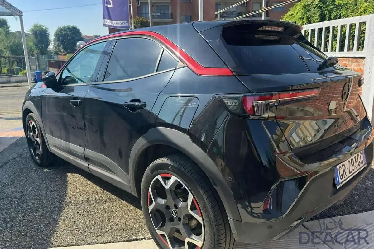 Usata Opel Mokka 101 CV (74 kW) 2023 Nero SUV
