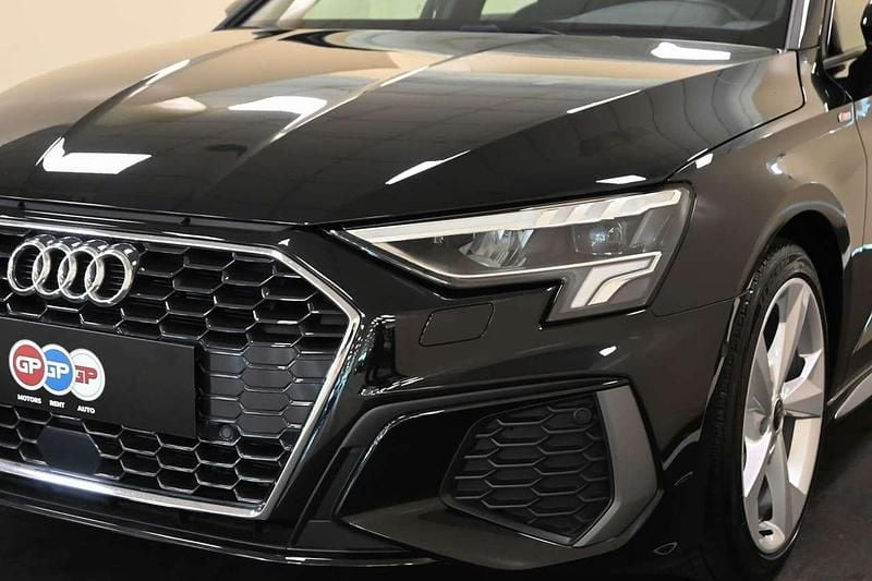 Usata Audi A3 Sportback S-Line 150 CV (110 kW) 2024 Nero Utilitaria