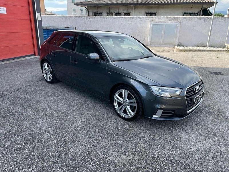 Usata Audi A3 S-Line 150 CV (110 kW) 2018 Grigio scuro Berlina