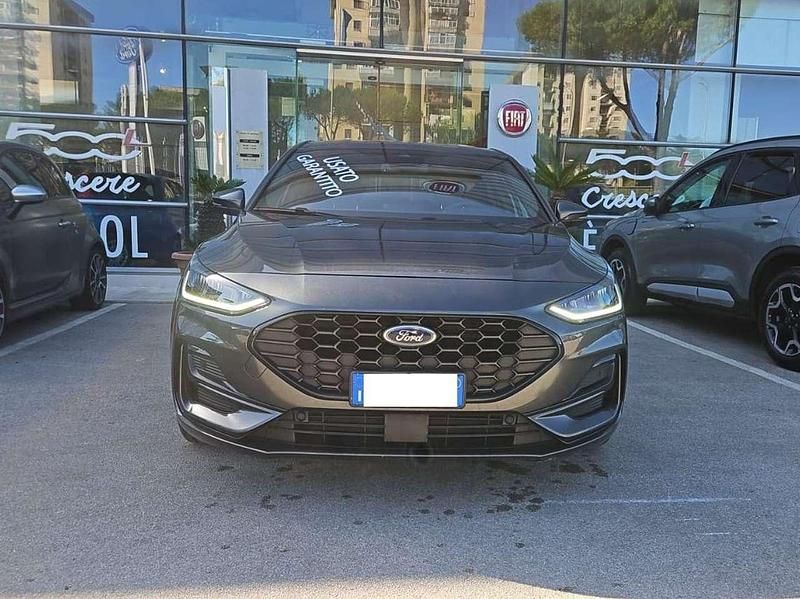 Usata Ford Focus ST-Line X 125 CV (91 kW) 2022 Magnetic grey Berlina