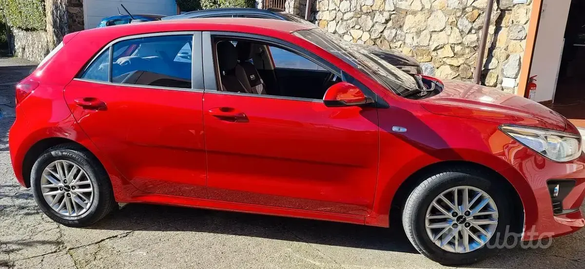 Usata Kia Rio 84 CV (61 kW) 2022 Berlina