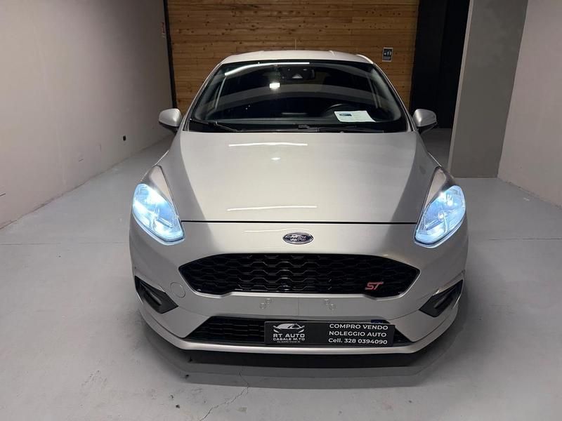 Begagnad Ford Fiesta Vignale 125 HK (91 kW) 2018 Silver Halvkombi