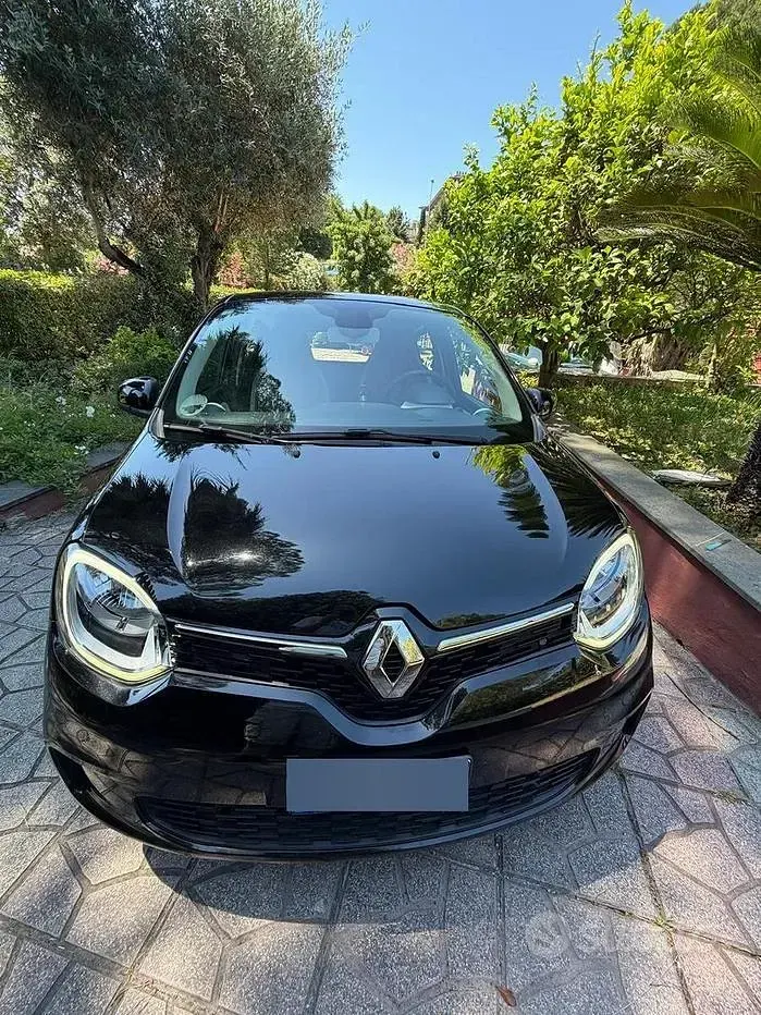 Usata Renault Twingo Signature 65 CV (47 kW) 2021 Nero Utilitaria
