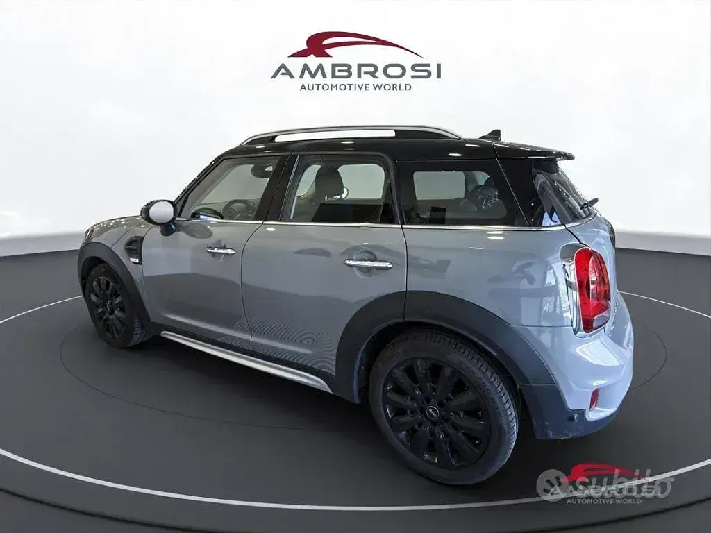 Usata Mini Cooper D Countryman Business 150 CV (110 kW) 2017 Grigio SUV