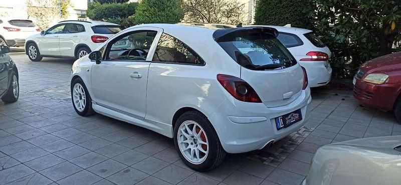 Usata Opel Corsa Sport 91 CV (66 kW) 2009 Bianco Utilitaria
