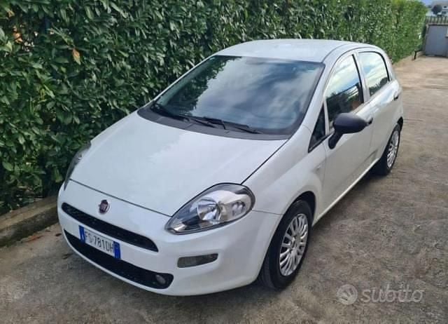 Bianco Usata 2018 Fiat Punto Street Due volumi | 6990 € (Buon prezzo) - Immagine 1/4