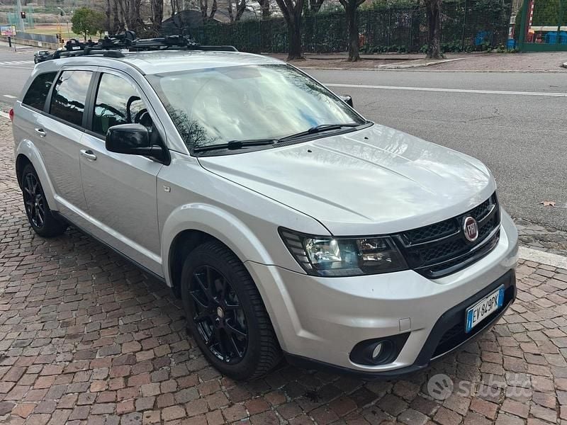 Usata Fiat Freemont Black Code 170 CV (125 kW) 2014 Grigio SUV