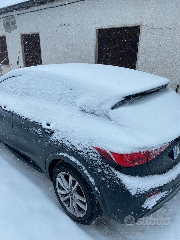 Usata Infiniti Q30 110 CV (80 kW) 2019 Nero Berlina