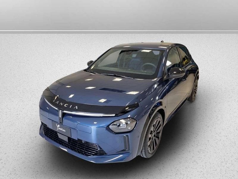 Blu lancia Nuova 2025 Lancia Ypsilon Due volumi | 15.700 € (Ottimo prezzo) - Immagine 1/4