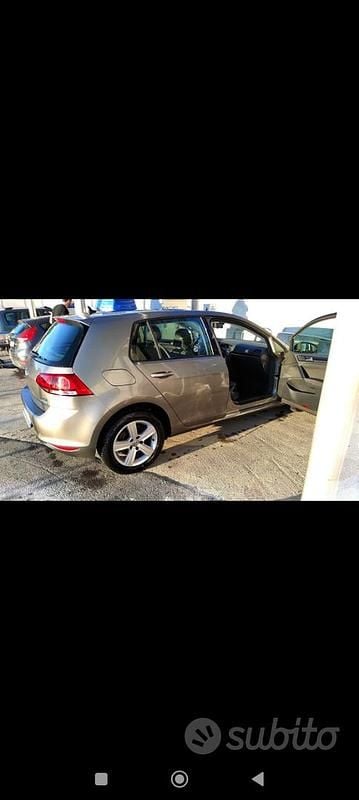 Usata VW Golf VII 110 CV (80 kW) 2016 Grigio Utilitaria
