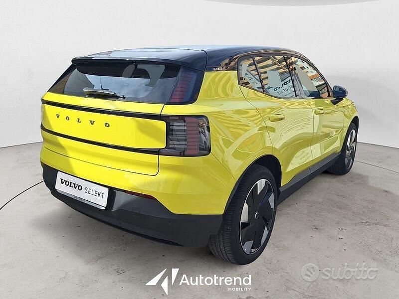 Usata Volvo EX30 Plus 200 kW (272 CV) 2024 Giallo SUV